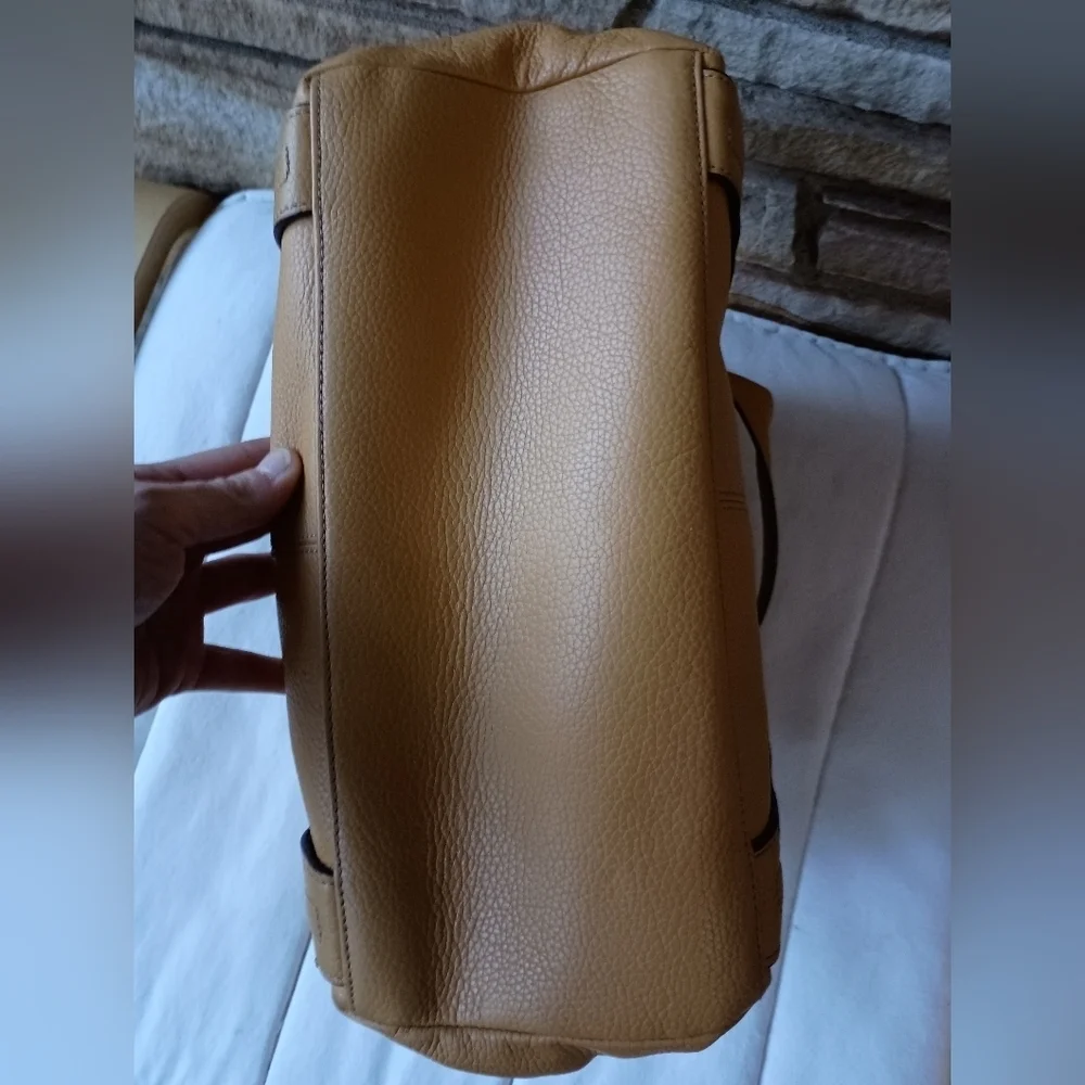 Tignanello Pebble 100% Leather Shoulder Hobo Bag/Purse Yellow